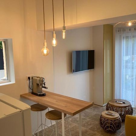 Charmant Studio Dans Villa - Parking - Jardin La Seyne-sur-Mer Ngoại thất bức ảnh